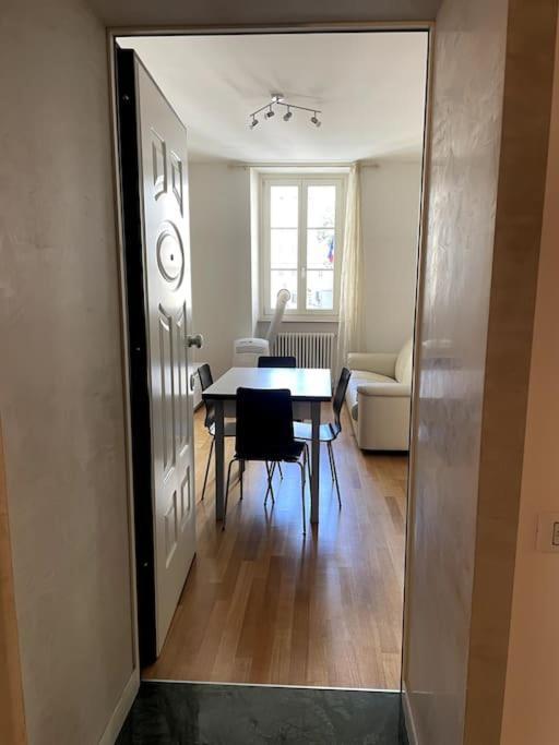 Via Milano Apartment ตรีเอสเต ภายนอก รูปภาพ
